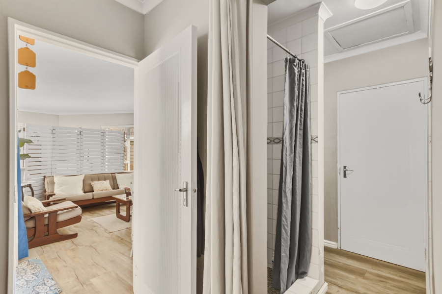 6 Bedroom Property for Sale in La Concorde Western Cape